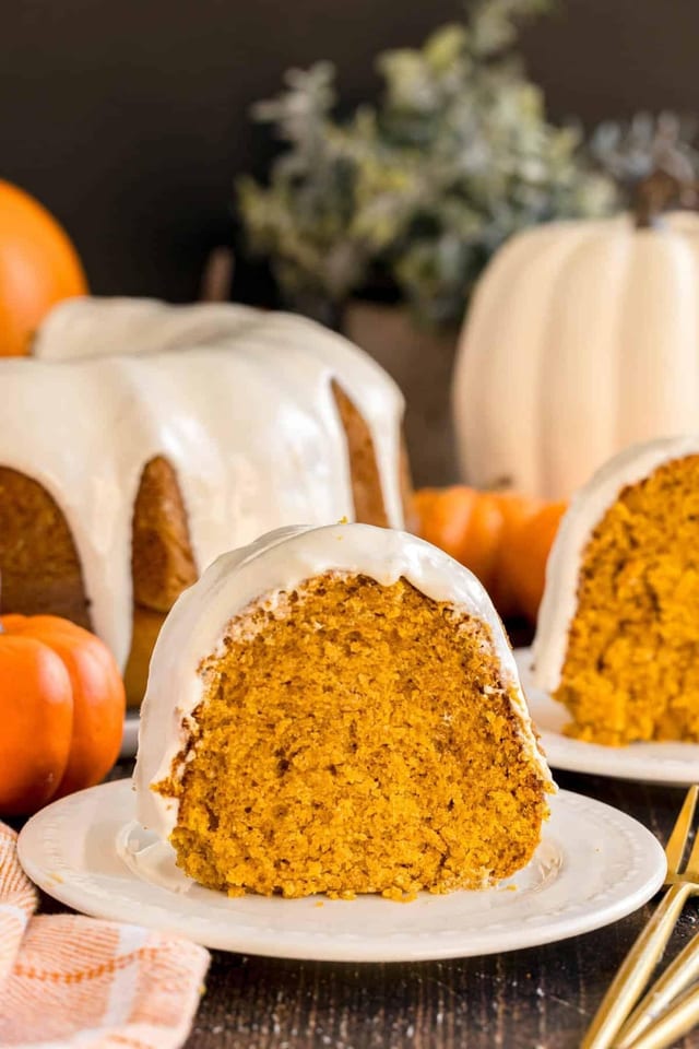 PUMPKIN BUNDT.