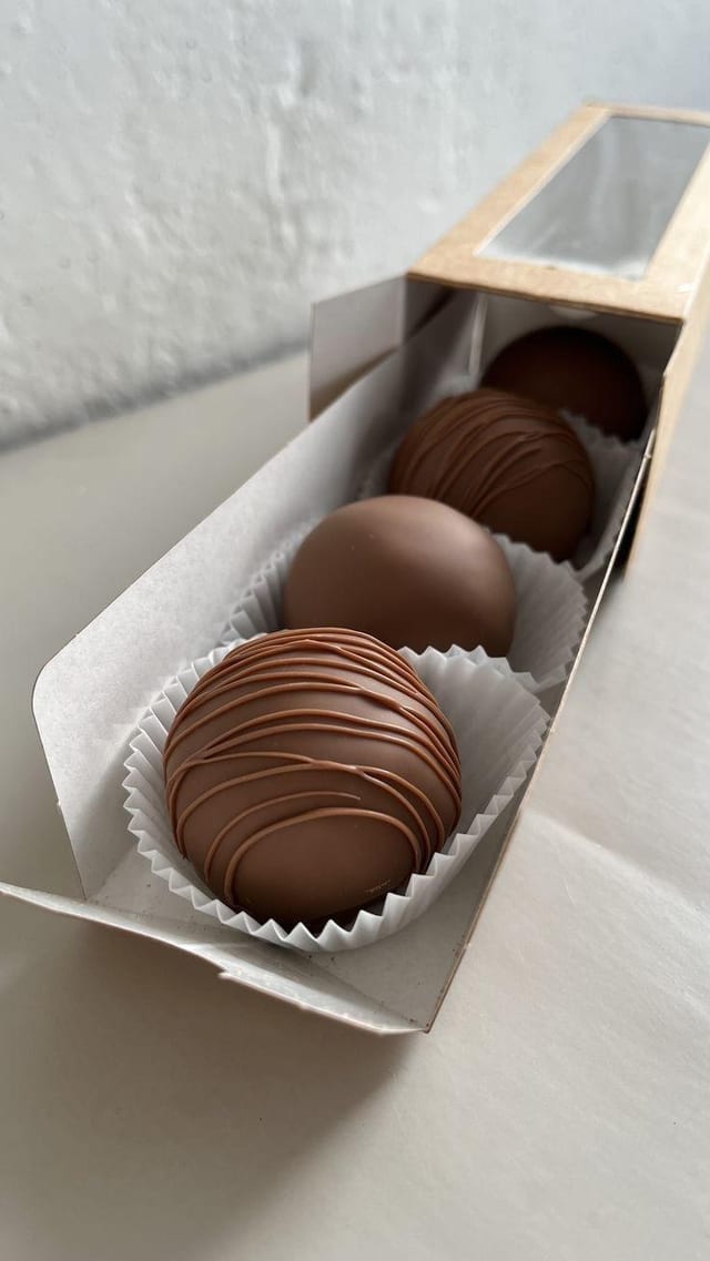 COOKIES & CREAM BOMB.