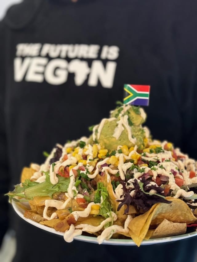 MACHO NACHOS.